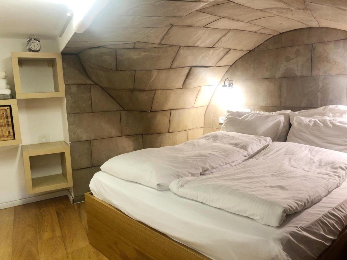 One Bedroom Stone Apartment Jeruzsálem Kültér fotó